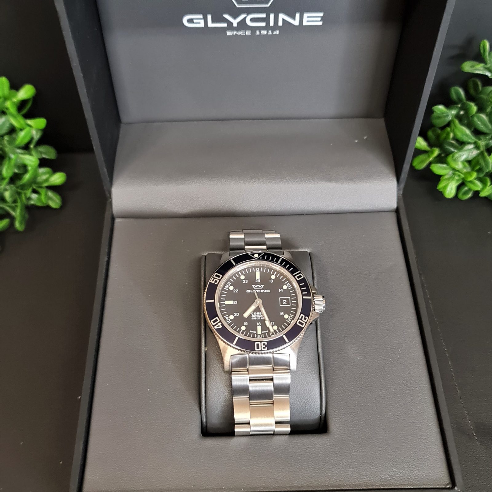 Glycine Men s Combat Sub GMT 42mm GL0094 SOLD It s About Time