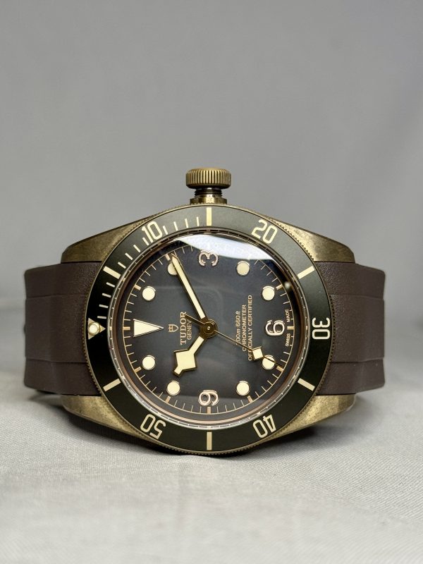 Tudor Black Bay Bronze (M79250BA-0001) - Image 3