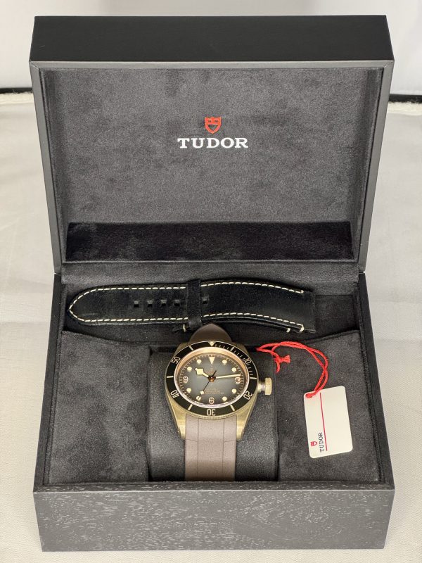 Tudor Black Bay Bronze (M79250BA-0001) - Image 5