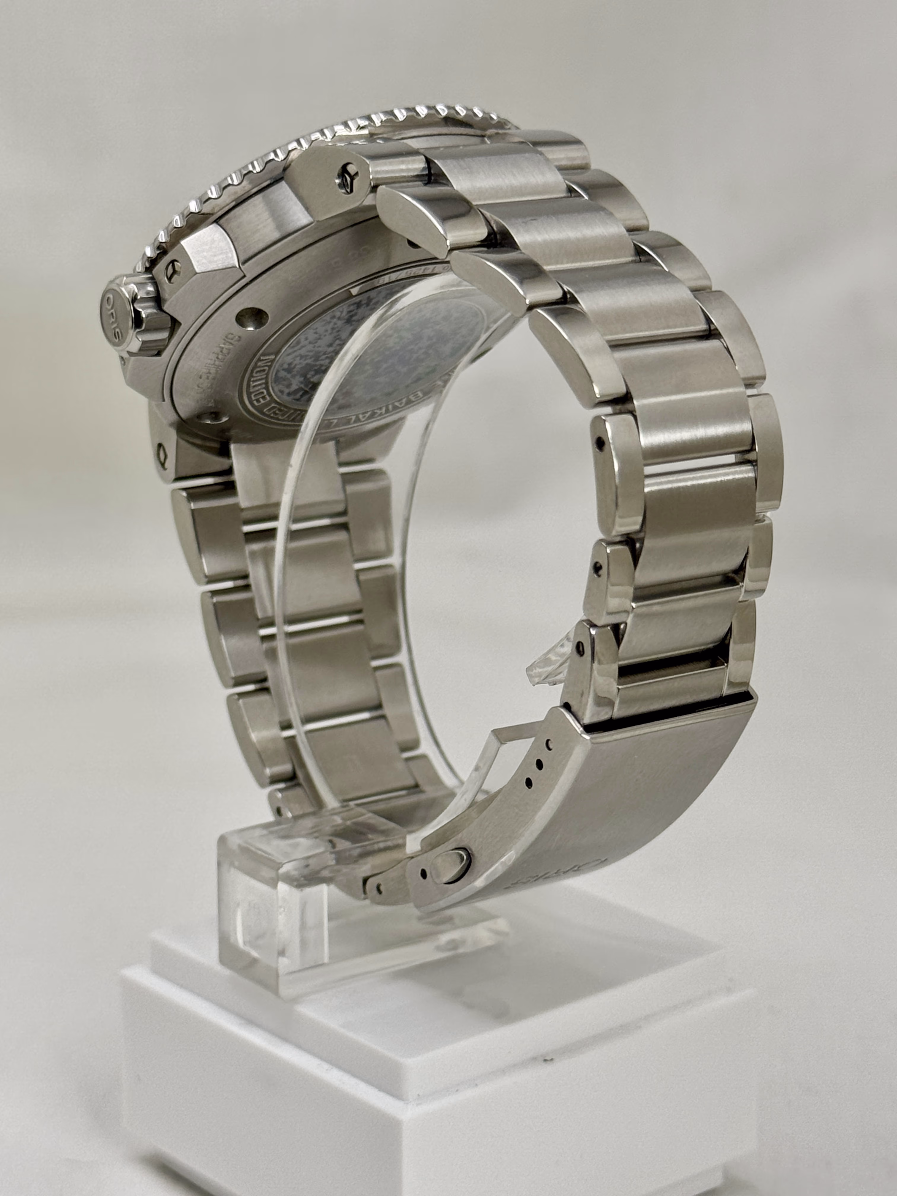 Oris Aquis Date - Lake Baikal Limited Edition (01 733 7730 4175-Set) - Image 3
