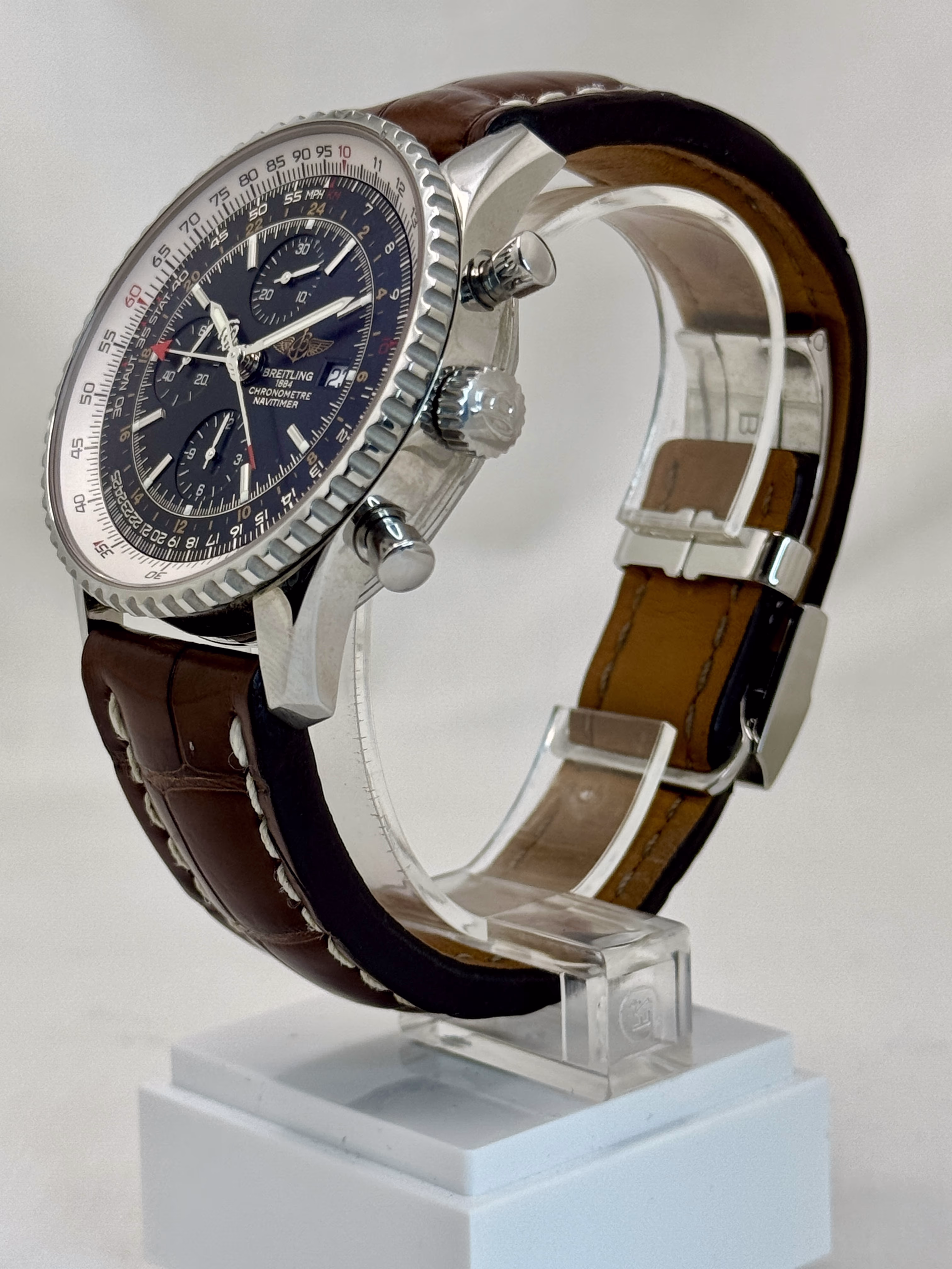 Breitling Navitimer World (A2432212/B726) - Image 2
