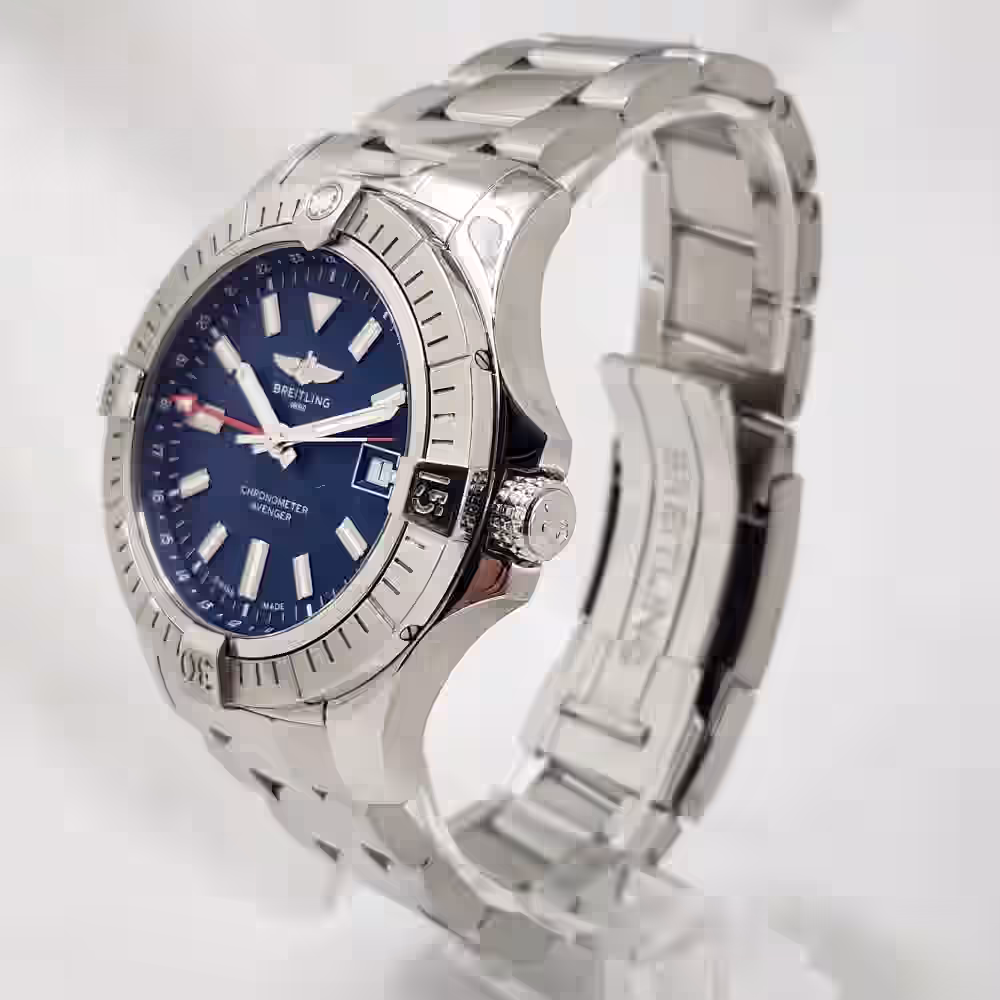 Breitling Avenger Automatic GMT 45 (A32395) - Image 3