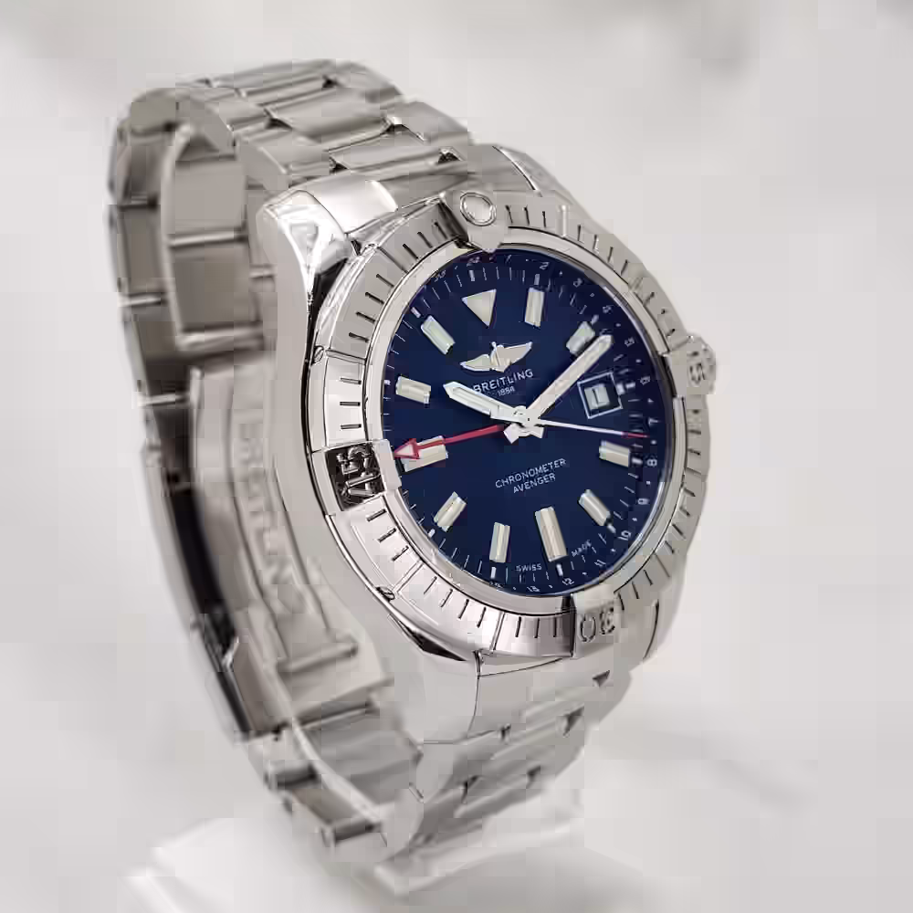 Breitling Avenger Automatic GMT 45 (A32395) - Image 2