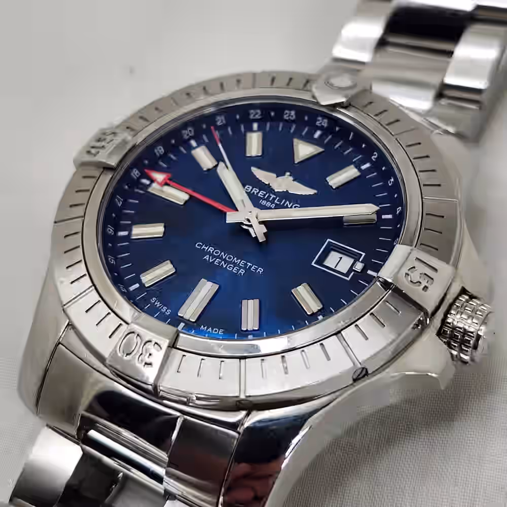 Breitling Avenger Automatic GMT 45 (A32395) - Image 7