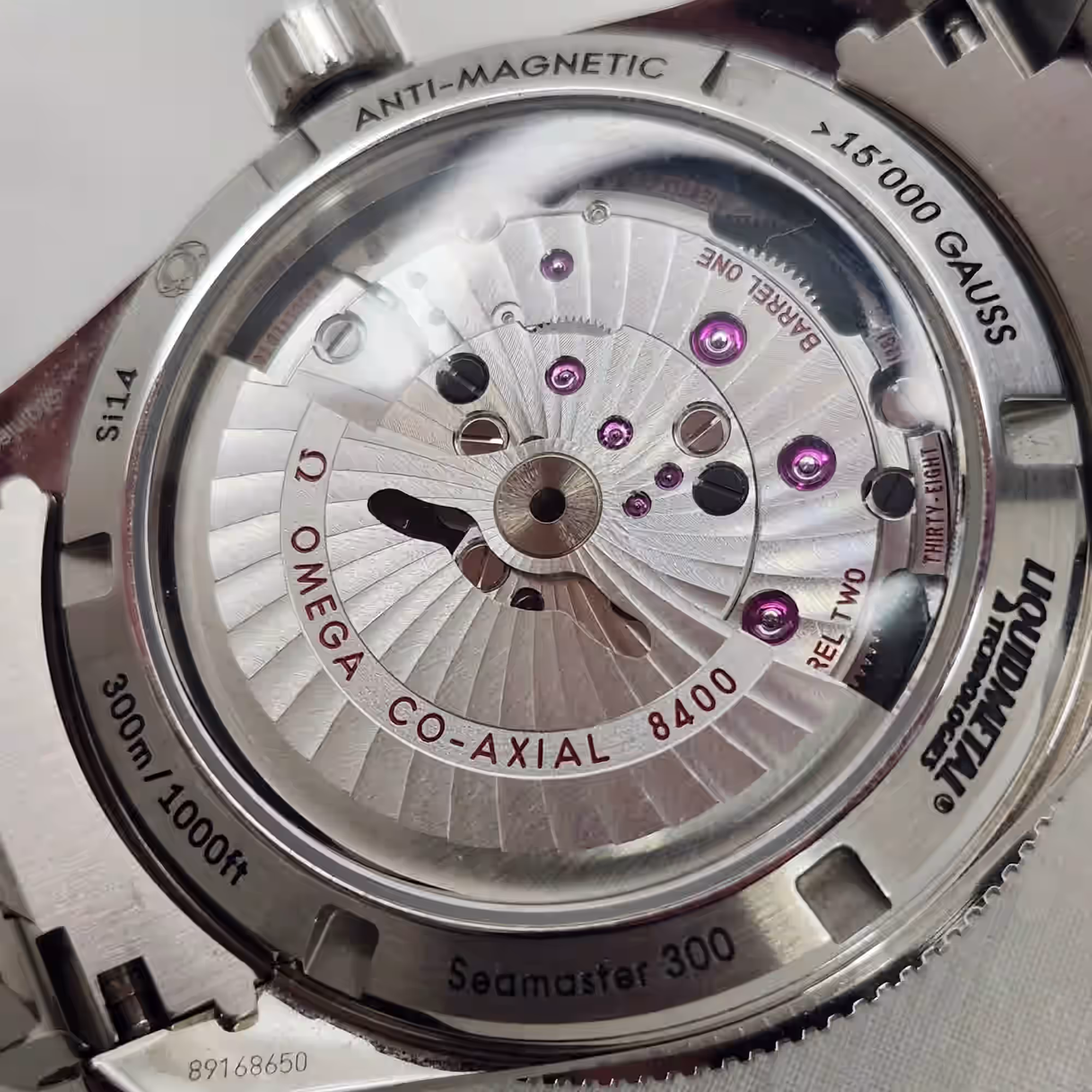 Omega Seamaster 300 (ref.
233.30.41.21.01.001) - Image 4