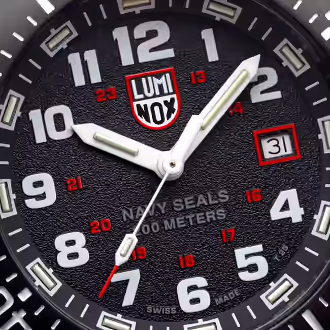 Luminox Navy SEAL Velcro Strap 45mm (4231.SET) - Image 4